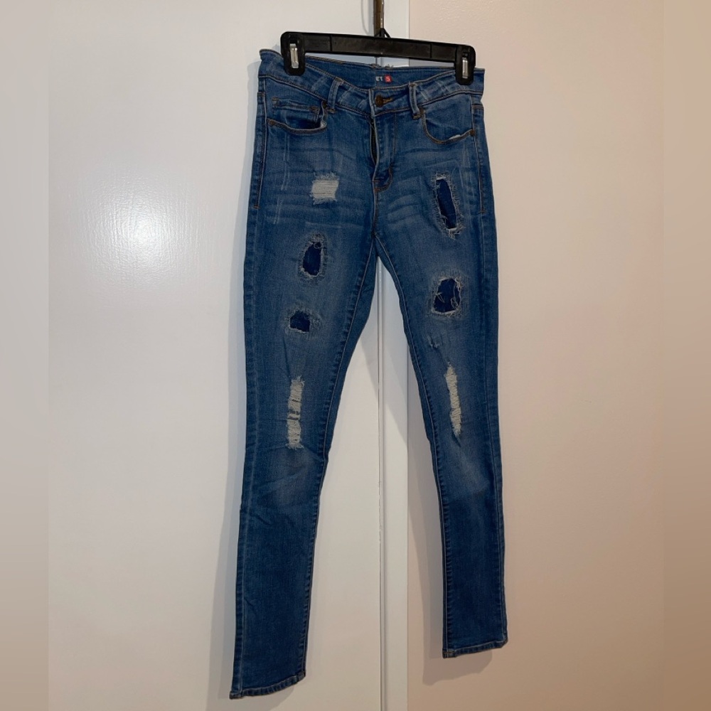 Distressed/Ripped Stretchy Skinny Jeans
